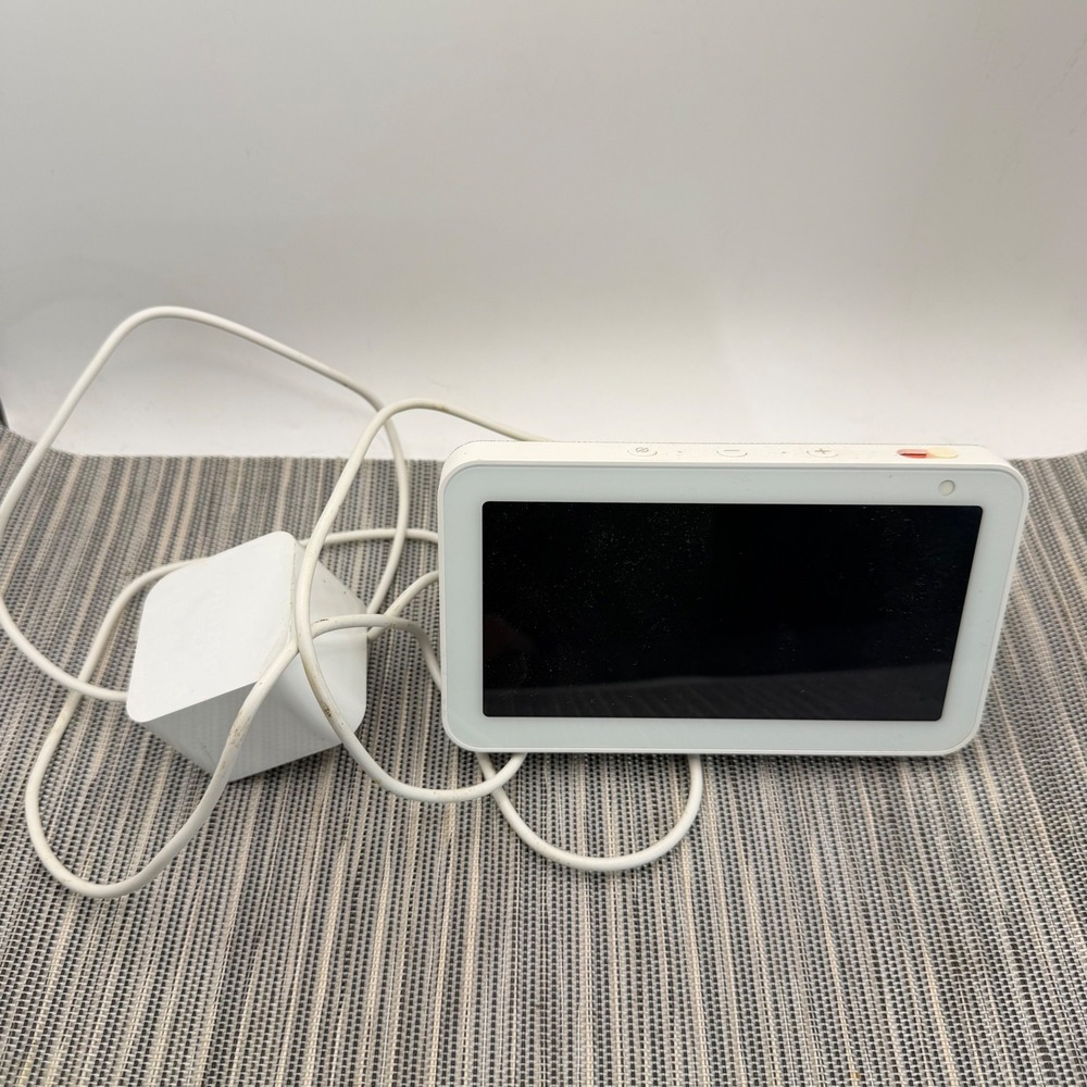 Amazon Echo Show 5 1st Gen Smart Display Alexa White H23K37 W/ Power Cord Works